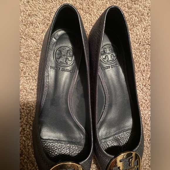 Tory Burch flats, navy, size 5 - Picture 3 of 10